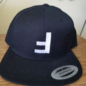 Upside-down letter F. Black snap back